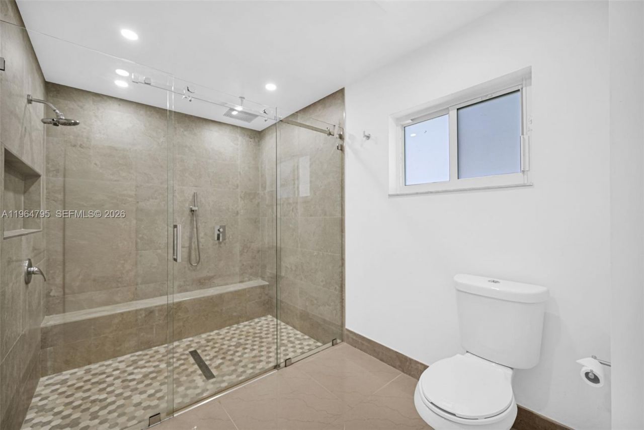 820 E Cypress Ln, Unit V-38, Pompano Beach, FL 33069 Photo