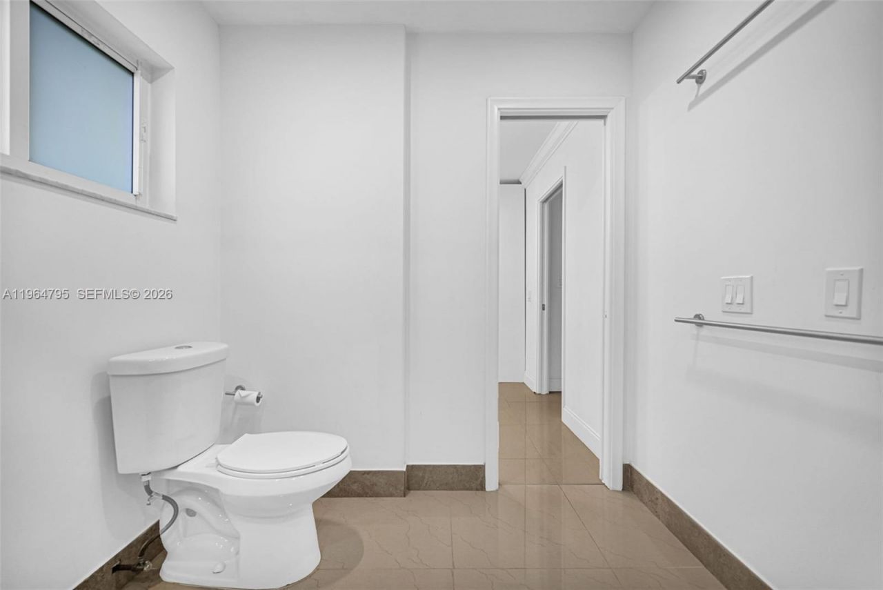 820 E Cypress Ln, Unit V-38, Pompano Beach, FL 33069 Photo