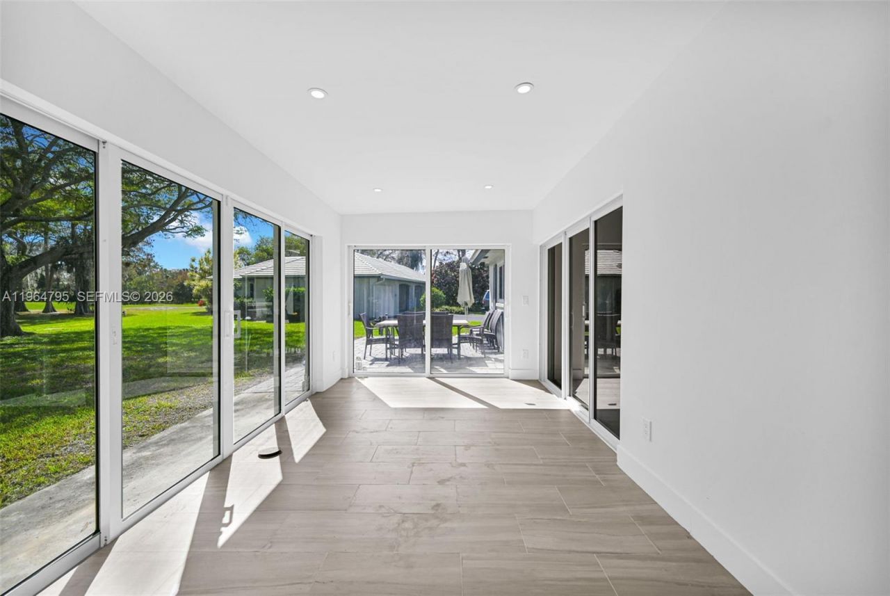 820 E Cypress Ln, Unit V-38, Pompano Beach, FL 33069 Photo