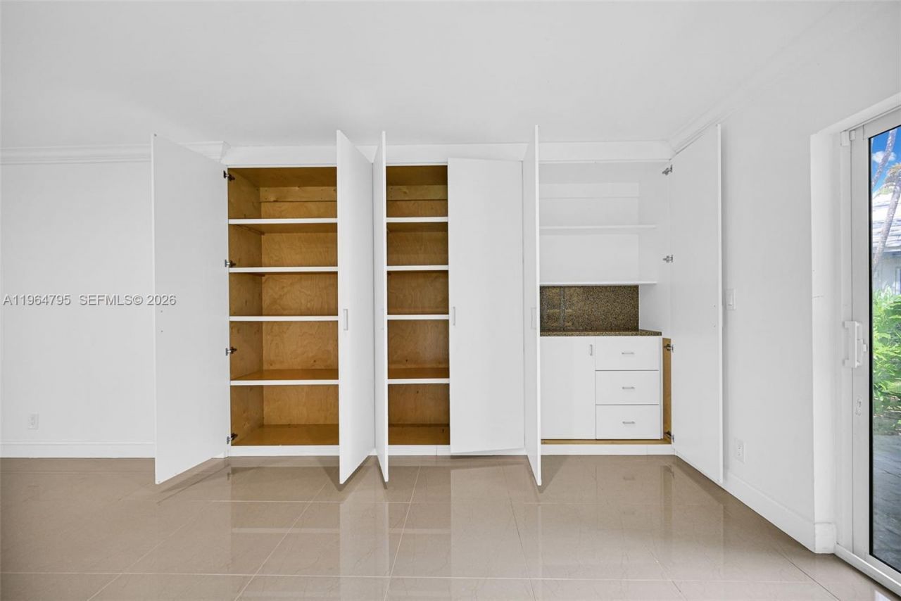 820 E Cypress Ln, Unit V-38, Pompano Beach, FL 33069 Photo