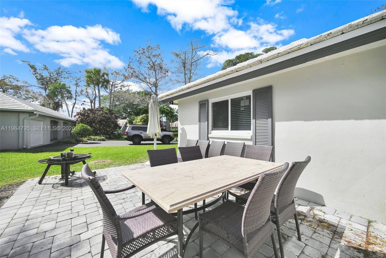 820 E Cypress Ln, Unit V-38, Pompano Beach, FL 33069 Photo