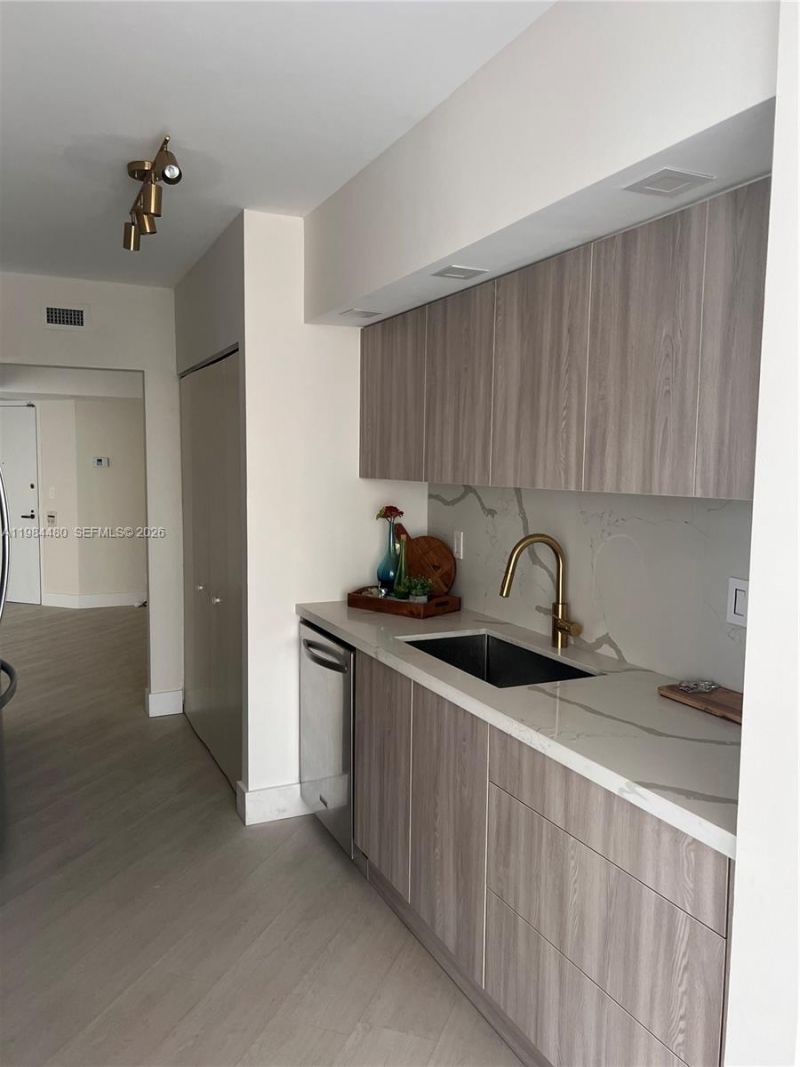 19707 Turnberry Way , Unit 5A, Aventura, FL 33180 Photo