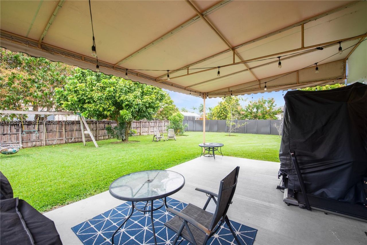 28104 SW 165th Ct, Homestead, FL 33033 Photo