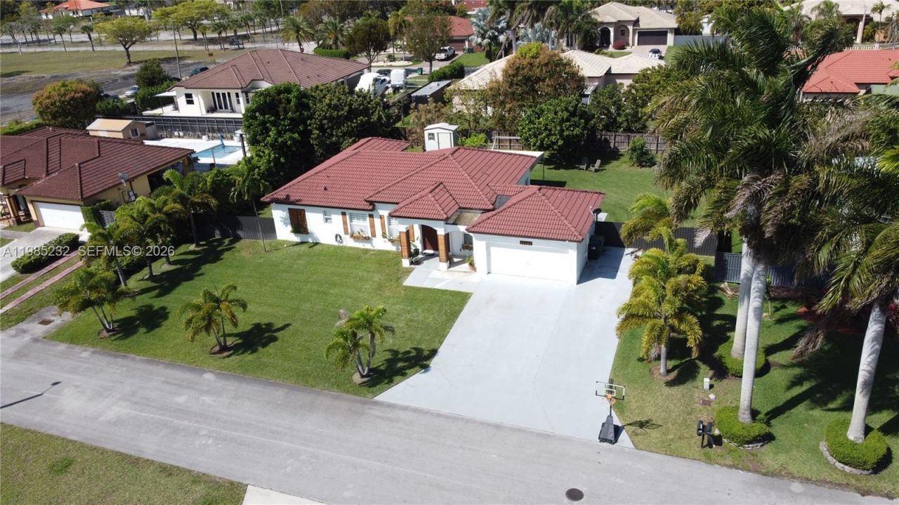 28104 SW 165th Ct, Homestead, FL 33033 Photo