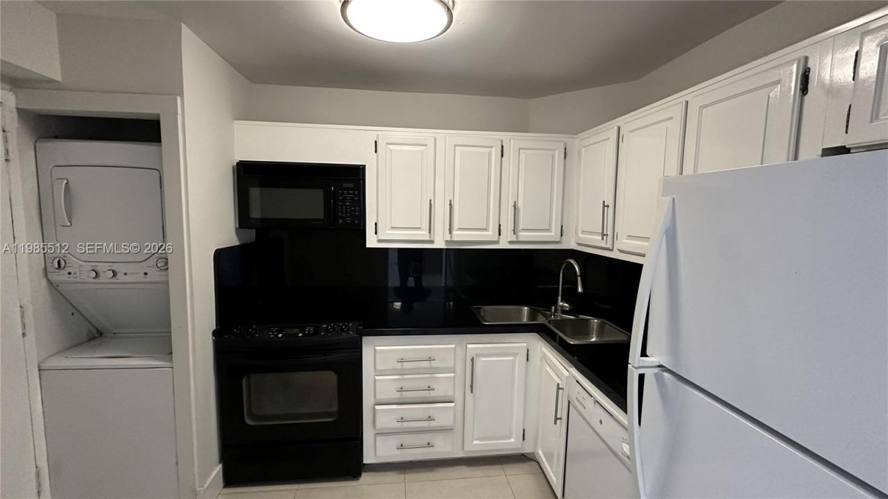 2333 NE Brickell Ave , Unit 1009, Miami, FL 33129 Photo