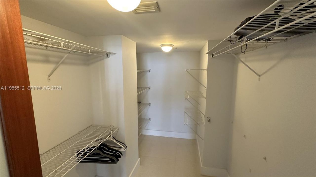 2333 NE Brickell Ave , Unit 1009, Miami, FL 33129 Photo