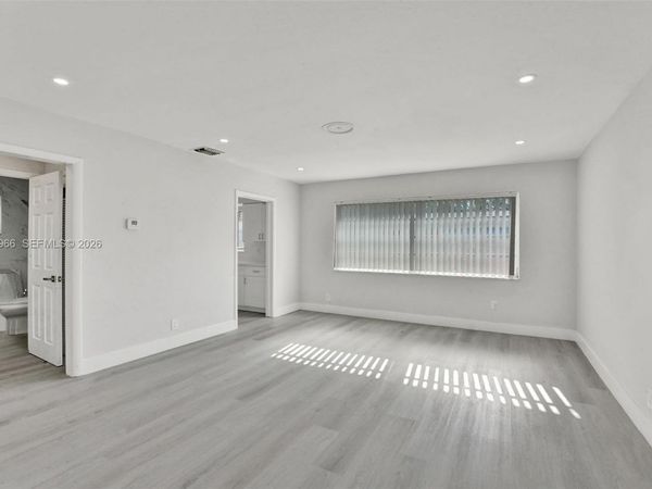 5657 Grant St, Unit 4, Hollywood, FL 33021