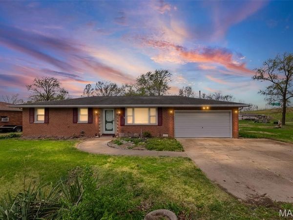 1374 Saint Thomas Road, Granite City, IL 62040