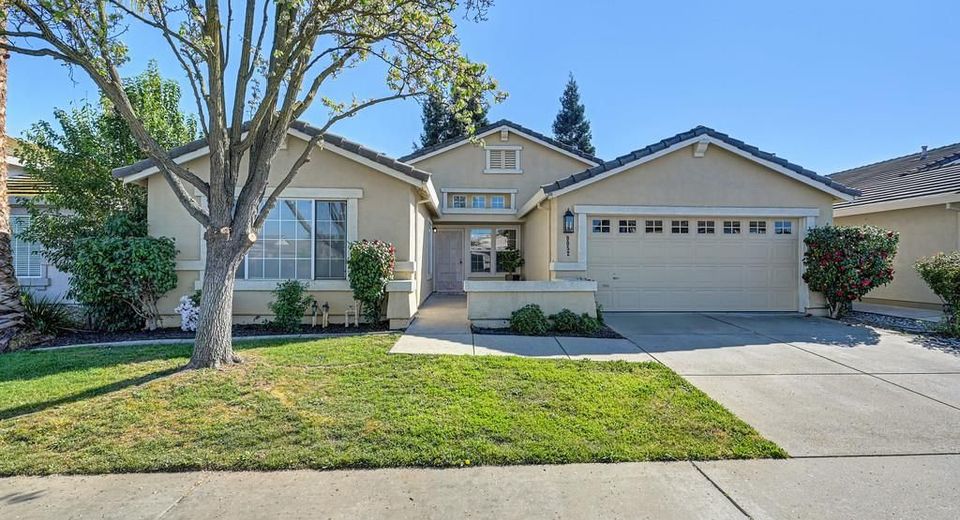 9052 Pembridge Dr, Elk Grove, CA 95624 Photo