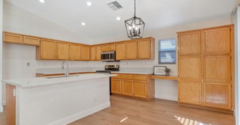 9052 Pembridge Dr, Elk Grove, CA 95624 Photo