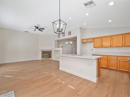 9052 Pembridge Dr, Elk Grove, CA 95624 Photo