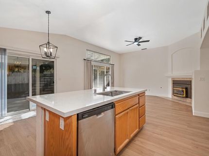 9052 Pembridge Dr, Elk Grove, CA 95624 Photo