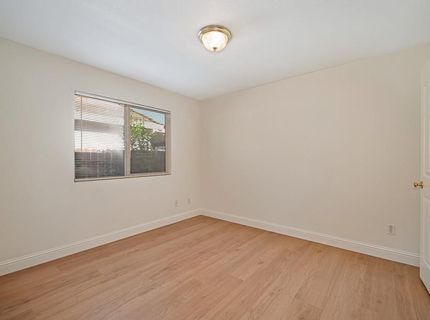 9052 Pembridge Dr, Elk Grove, CA 95624 Photo