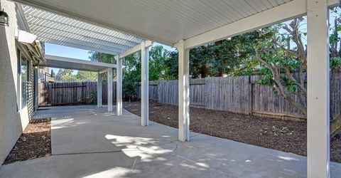 9052 Pembridge Dr, Elk Grove, CA 95624 Photo