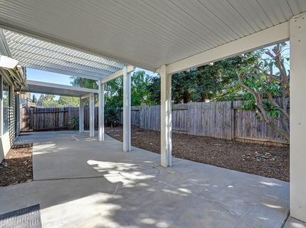 9052 Pembridge Dr, Elk Grove, CA 95624 Photo