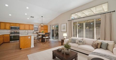 9052 Pembridge Dr, Elk Grove, CA 95624 Photo