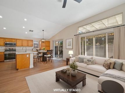 9052 Pembridge Dr, Elk Grove, CA 95624 Photo