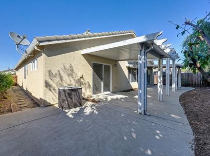 9052 Pembridge Dr, Elk Grove, CA 95624 Photo