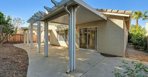 9052 Pembridge Dr, Elk Grove, CA 95624 Photo