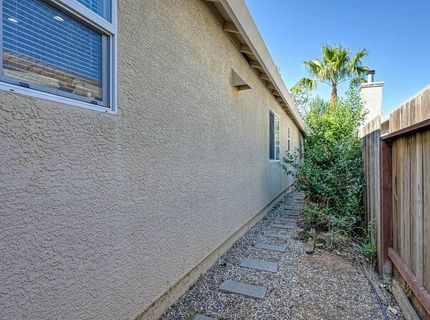 9052 Pembridge Dr, Elk Grove, CA 95624 Photo