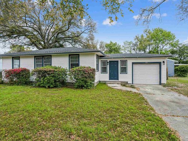 100 Milton Rd, Pensacola, FL 32507