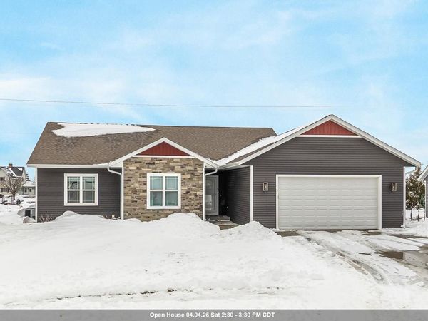 531 S SILVER FOX DRIVE, Kewaskum, WI 53040