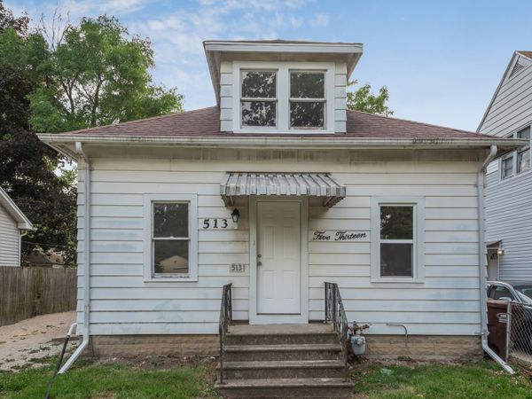513 Pontiac Street , Joliet, IL 60432