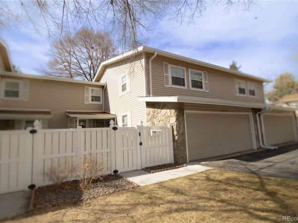 2752 S Heather Gardens Way, Unit 13, Aurora, CO 80014