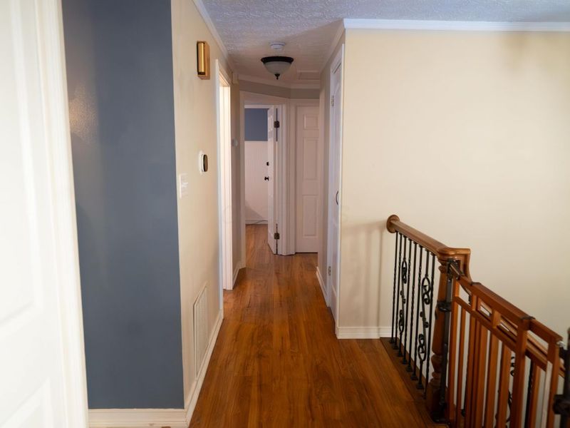 4426 Hickory Wood Drive, Columbus, OH 43228 Photo 12