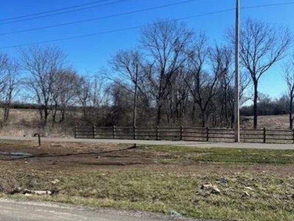 Sunflower Road, De Soto, KS 66018