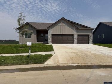 9111 S 177 Street, Omaha, NE 68136