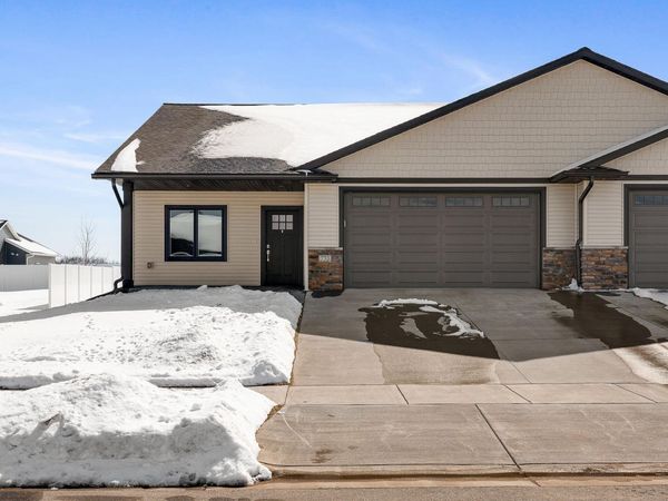 733 Crockett Dr, Holmen, WI 54636