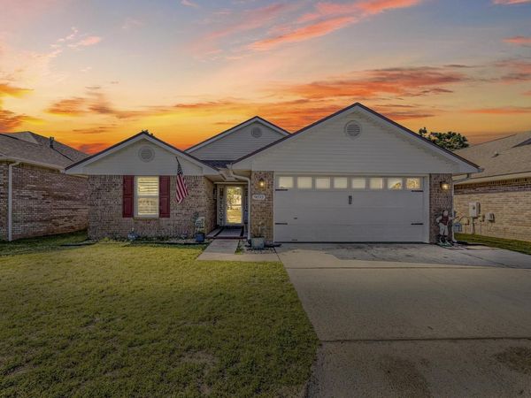 9693 Leeward Way, Navarre, FL 32566