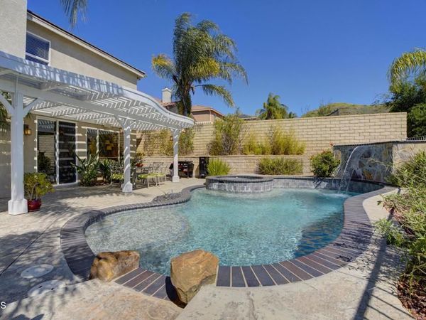 28434 Agajanian Drive, Santa Clarita, CA 91390