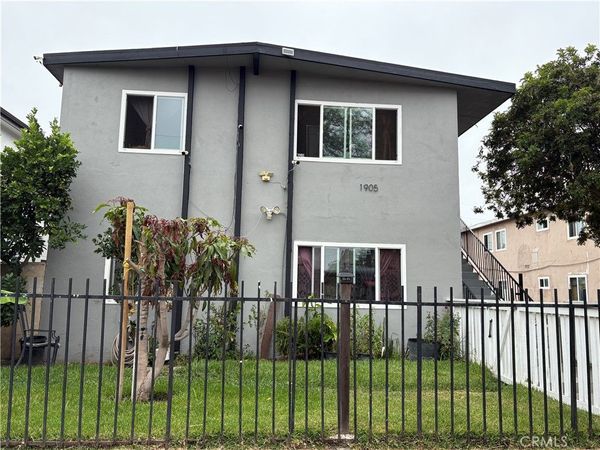 1905 W Myrtle Street, Unit 3, Santa Ana, CA 92703