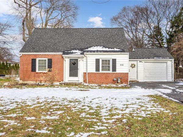 216 Mac Arthur Road, Greece, NY 14615