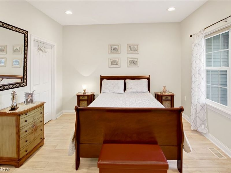 5121 Shepherds Glen, Willoughby, OH 44094 Photo 18