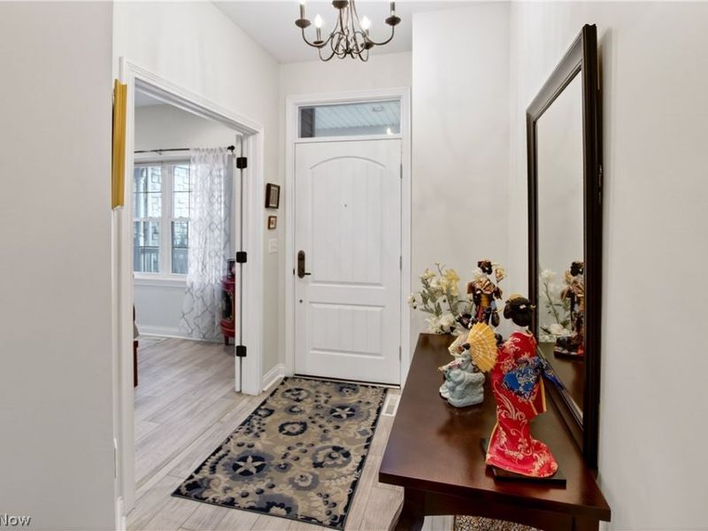 5121 Shepherds Glen, Willoughby, OH 44094 Photo 3