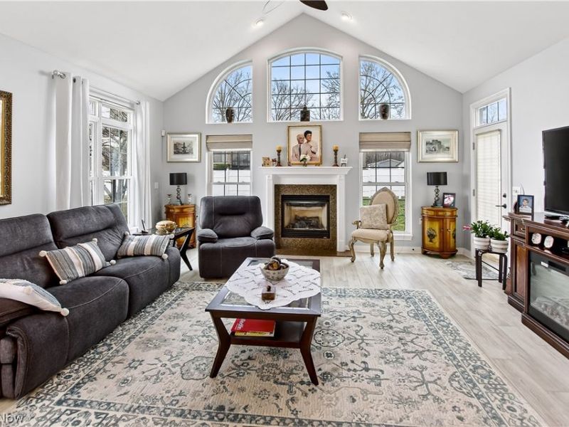 5121 Shepherds Glen, Willoughby, OH 44094 Photo 6