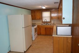 723 Laurel Road photo 4