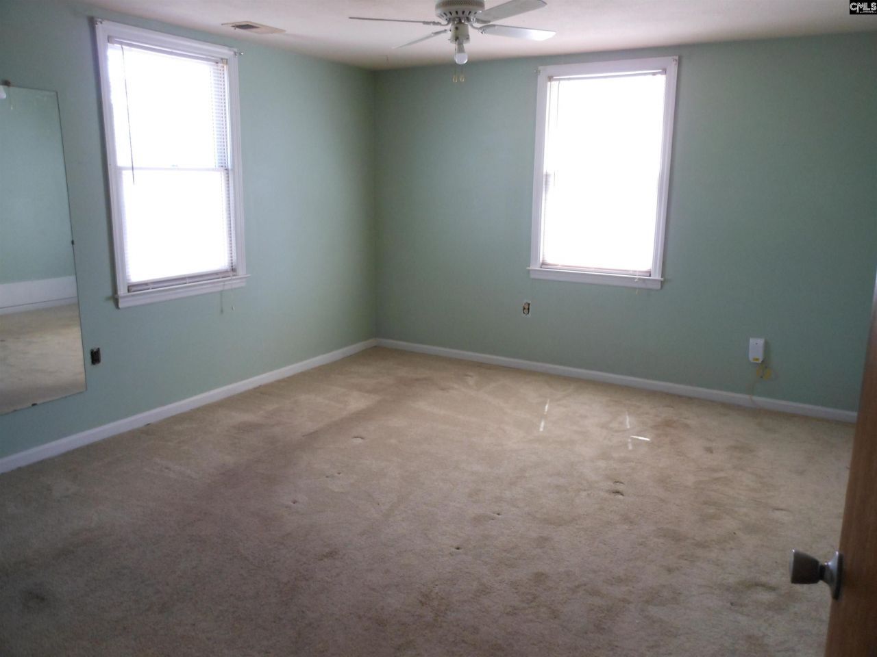 723 Laurel Road Photo 6