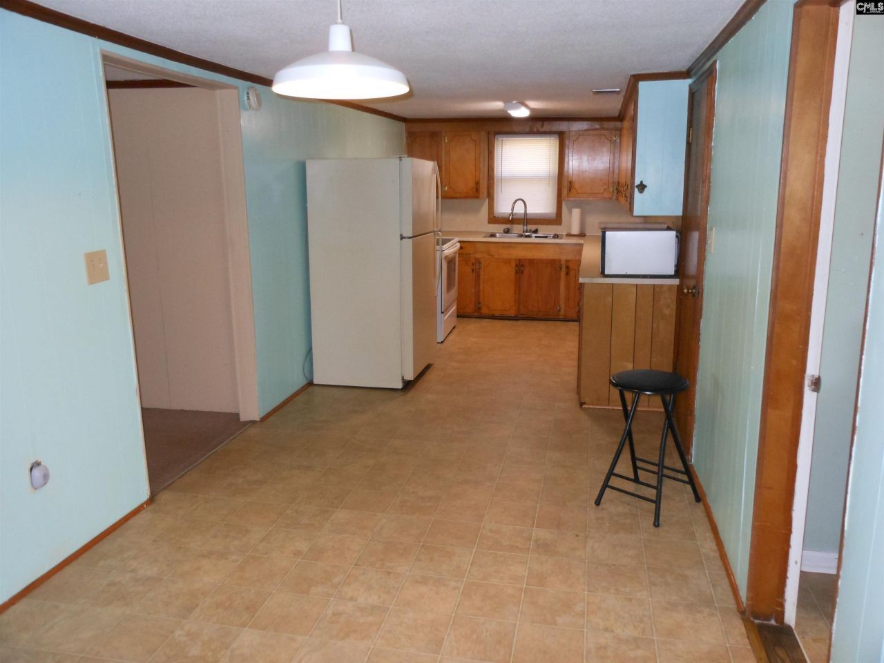 723 Laurel Road Photo 7
