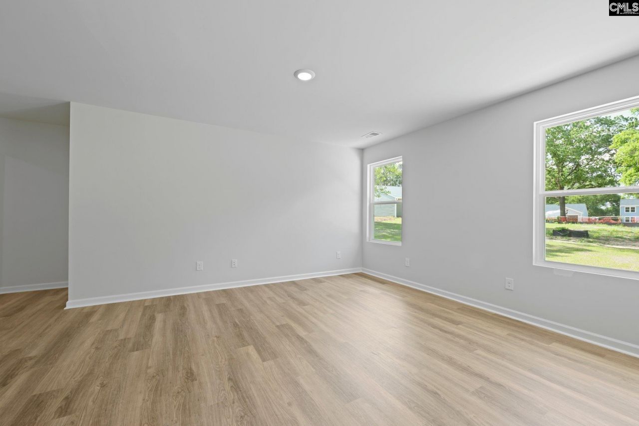 306 Paratrooper Lane Photo 26