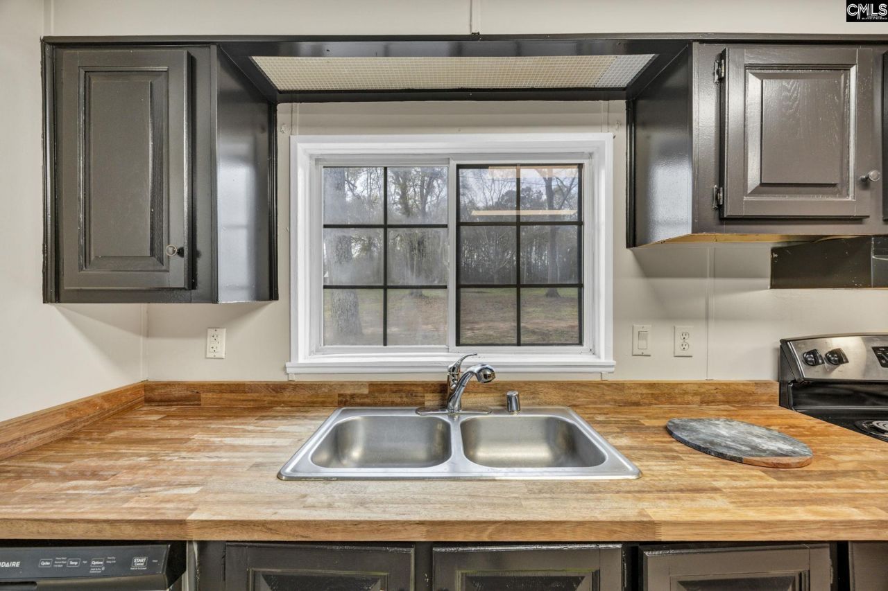 271 Westview Drive Photo 15