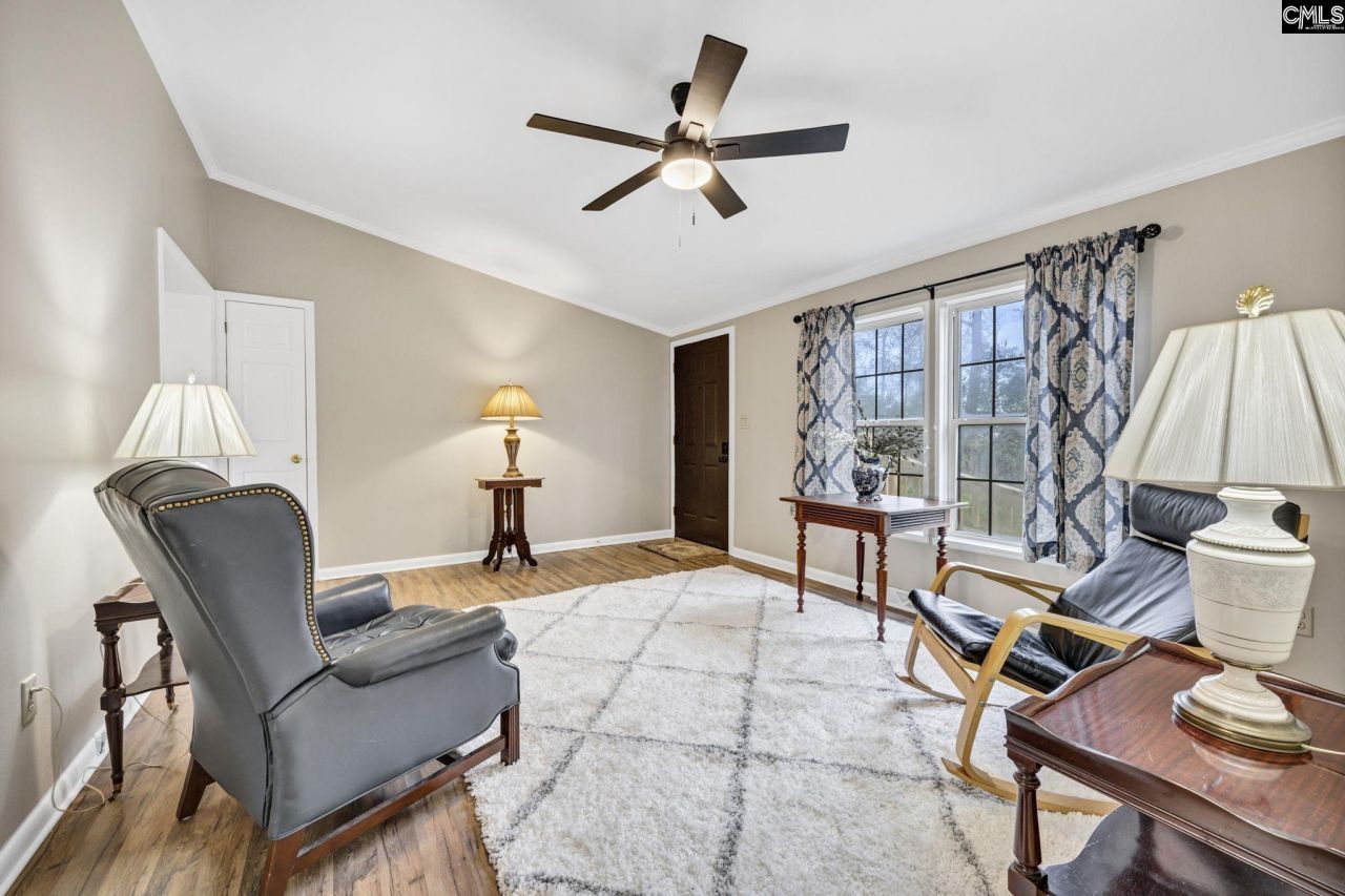 271 Westview Drive Photo 4