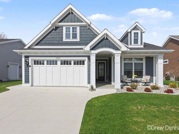 4219 Village Green Drive, Freeland, MI 48623