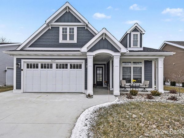 4219 Village Green Drive, Freeland, MI 48623