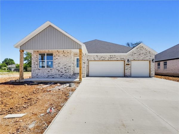 6703 Crabapple Street, Bentonville, AR 72713
