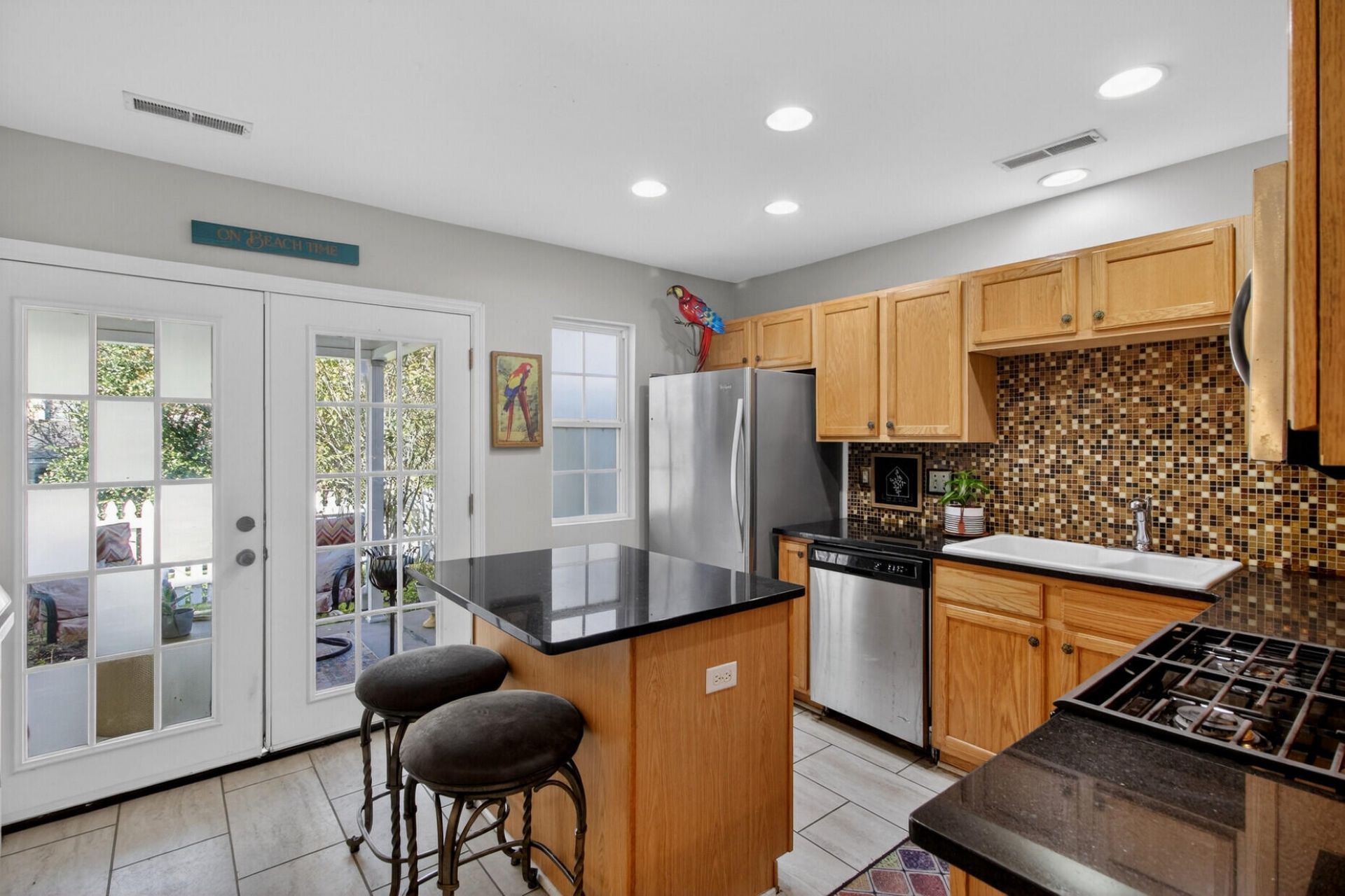 131 Hornby Circle Photo 12