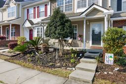 131 Hornby Circle photo 4